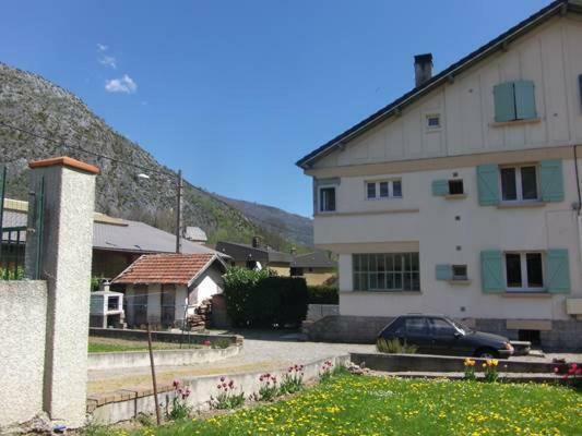 Appartement Au Pied Des Montagnes Auzat Eksteriør bilde