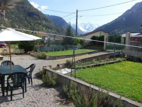 Appartement Au Pied Des Montagnes Auzat Eksteriør bilde